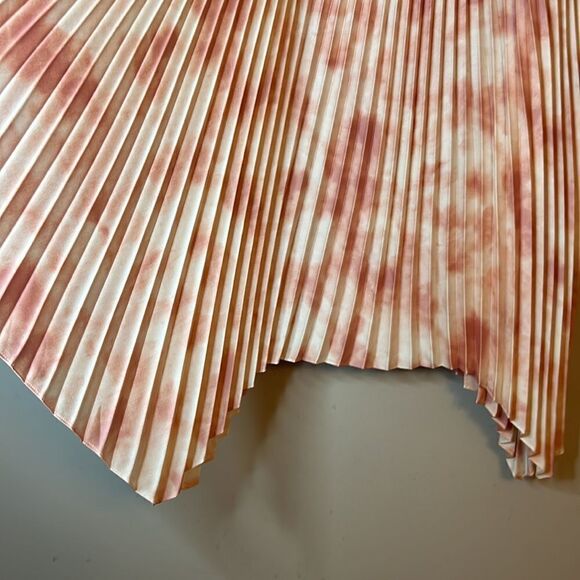 NWT Vince Camuto Shark Bite Pleated Skirt - Size 2X - Picture 7 of 12